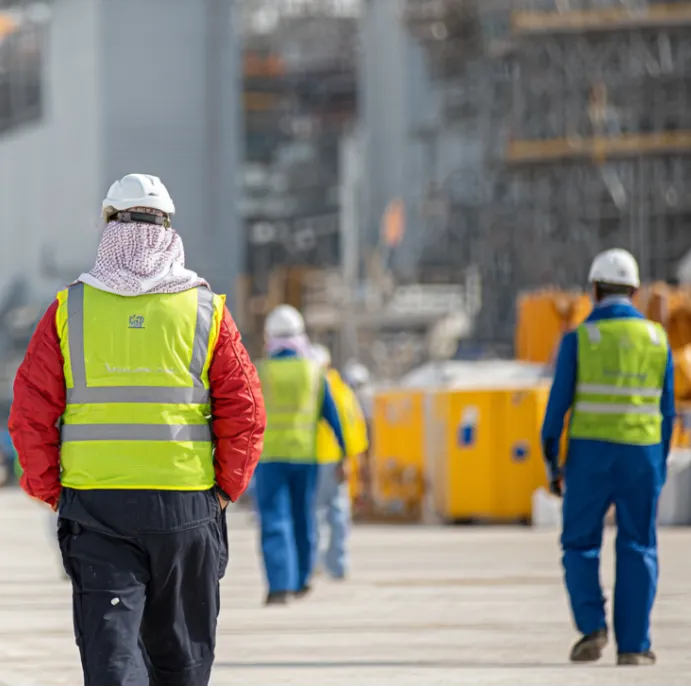 jay081480_77365_in_the_photo_several_workers_in_yellow_and_blue_5fb0f4dd-b2b1-43bb-9e99-aee26ad9bd60_691_691.webp